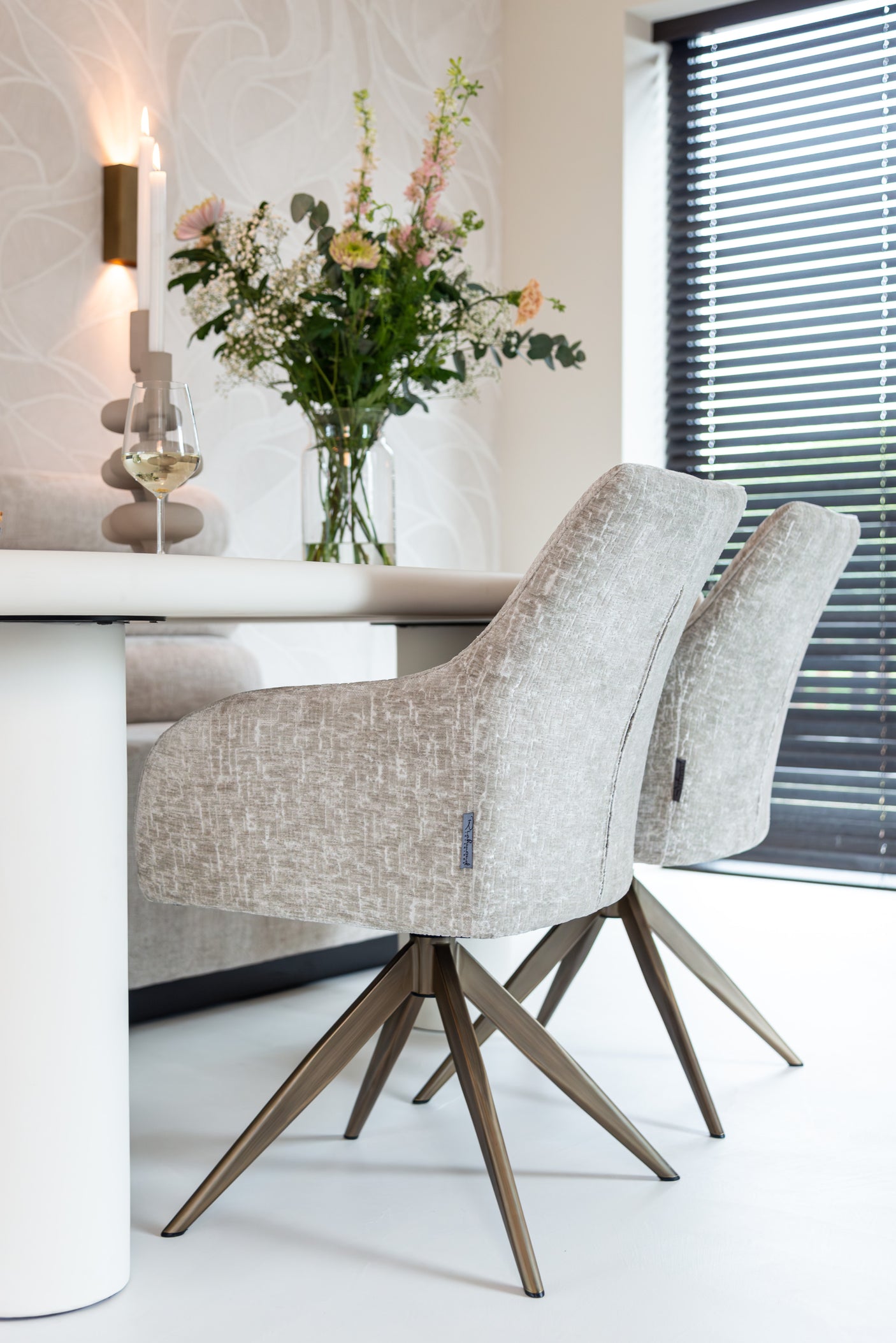 Spisestol Lisonne perle øy svingbar Richmond Interiors Spisestol