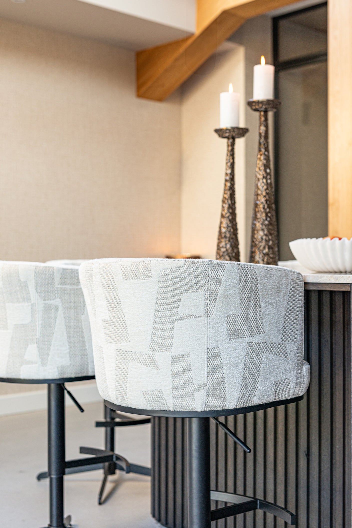 Lysestake Moan børstet gull stor Richmond Interiors Lysestake