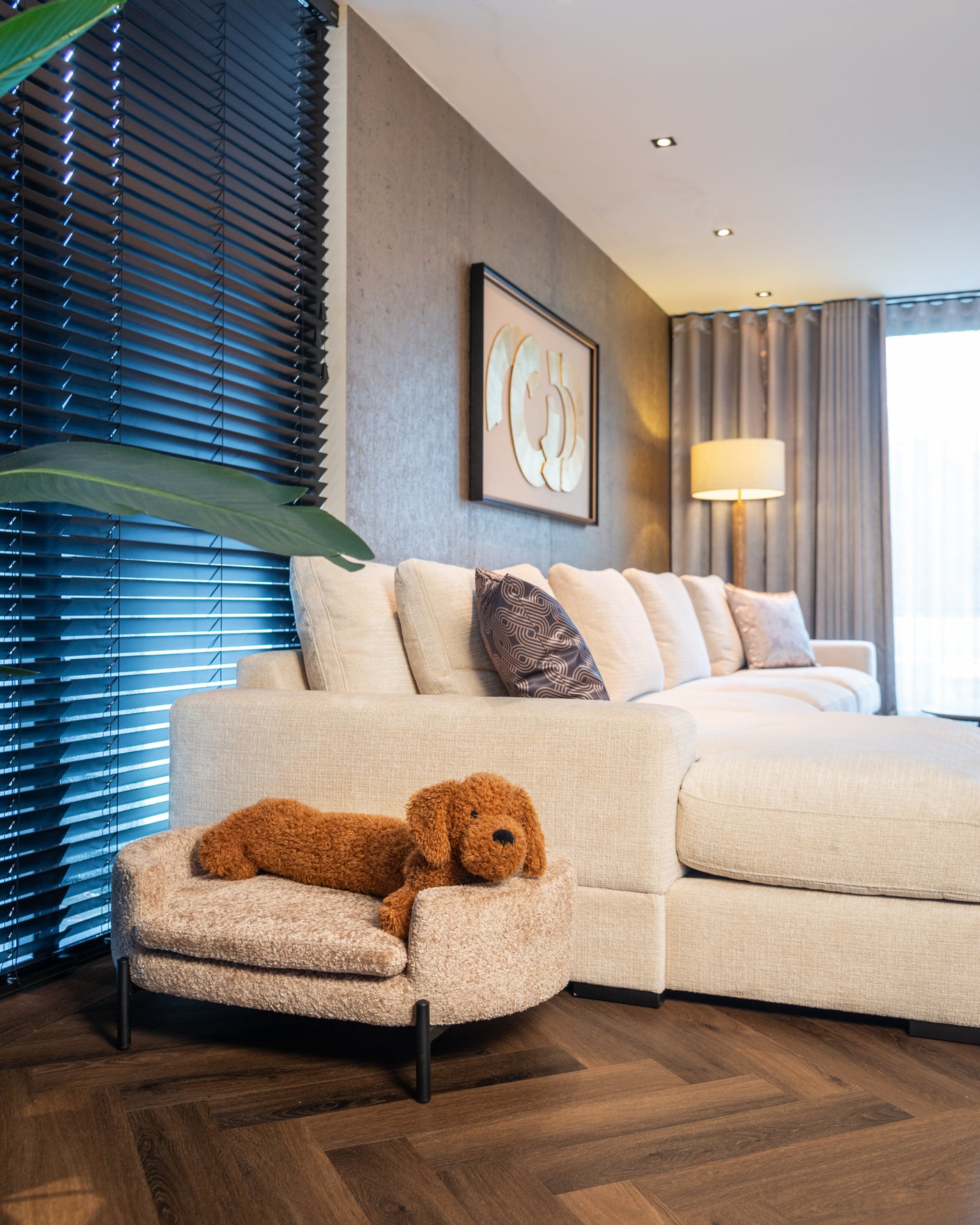 Kjæledyrseng Dolly beige blokkvev Richmond Interiors Pledd
