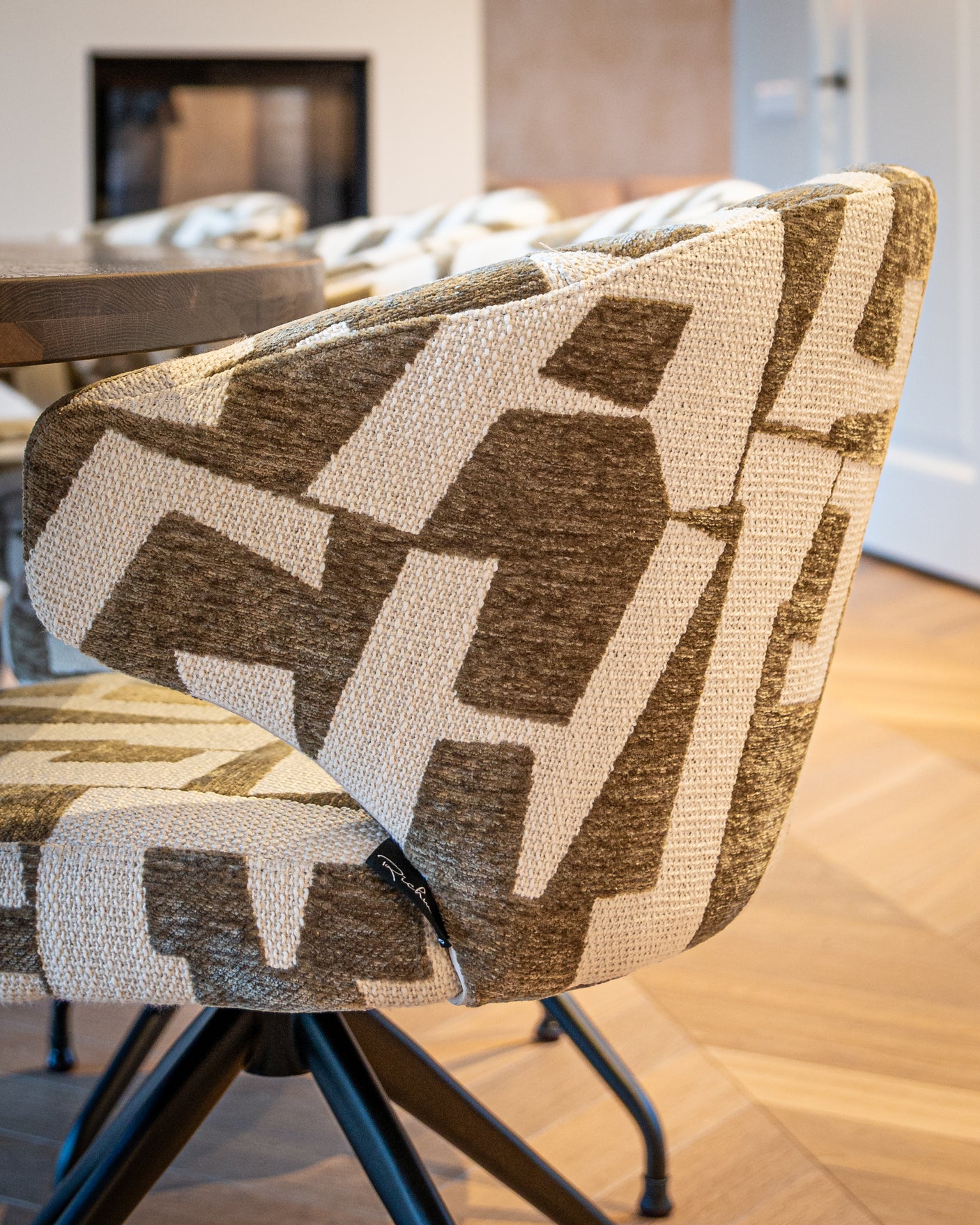 Spisestol Milly moss graffic swivel Richmond Interiors Spisestol