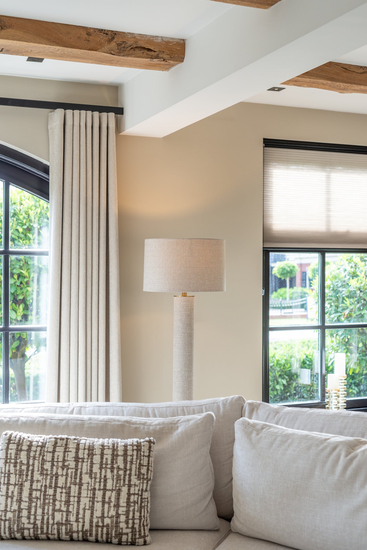 Gulvlampe Joline beige Richmond Interiors Gulvlampe