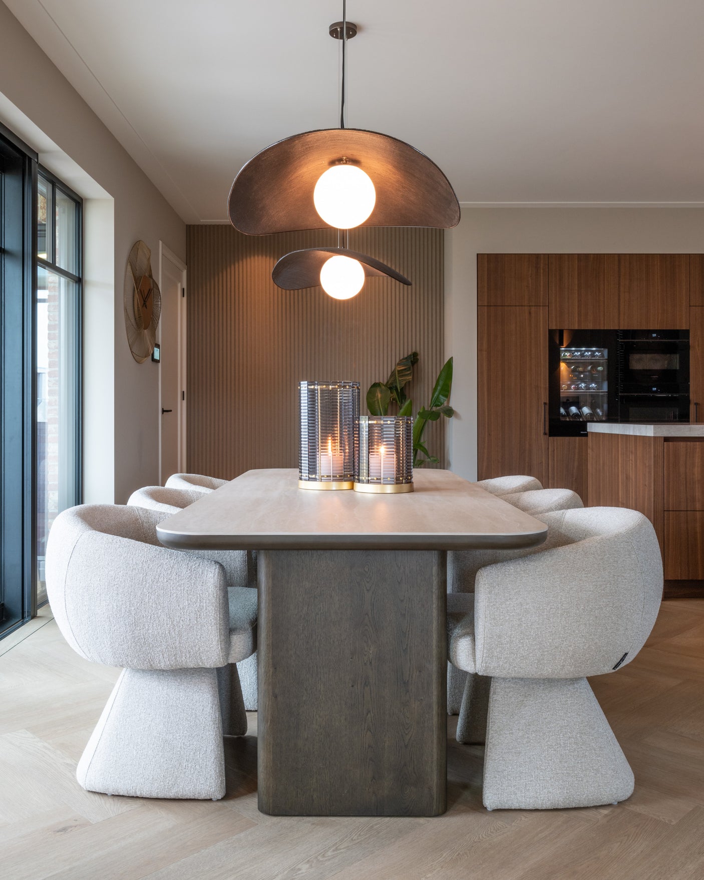 Spisestol Quiriro biscotti svingbar Richmond Interiors Spisestol