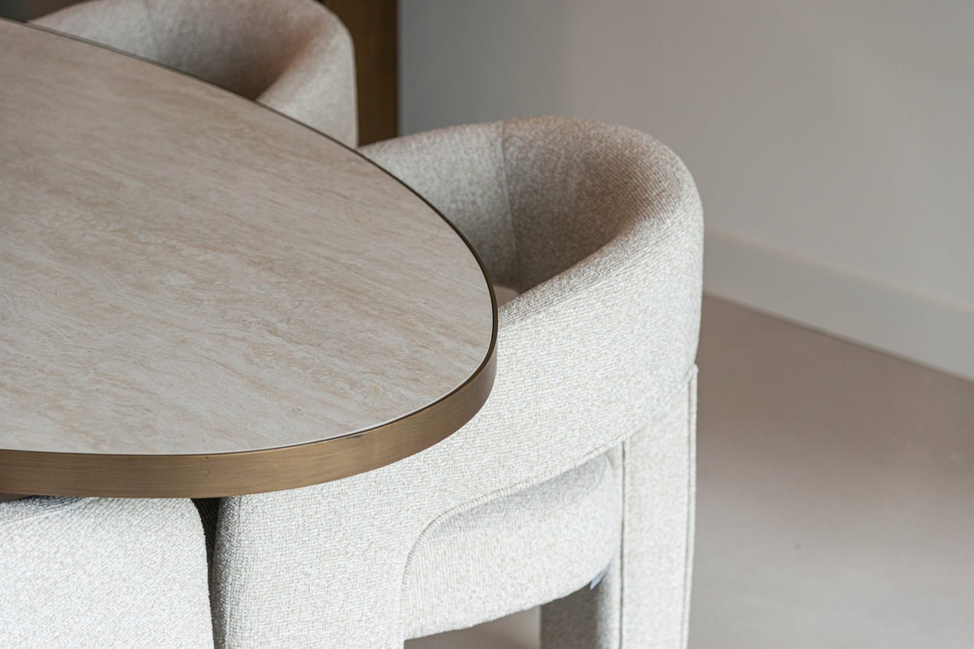 Spisebord Tivoli hvitt ovalt 230 Richmond Interiors Spisebord
