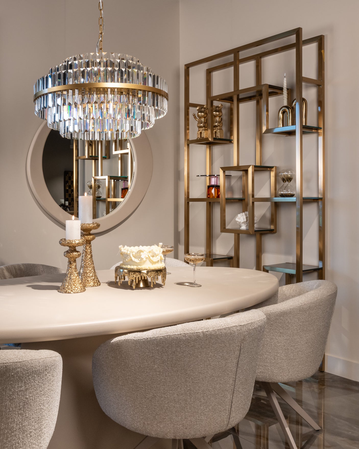 Spisestol Olivia biscotti svingbar Richmond Interiors Spisestol