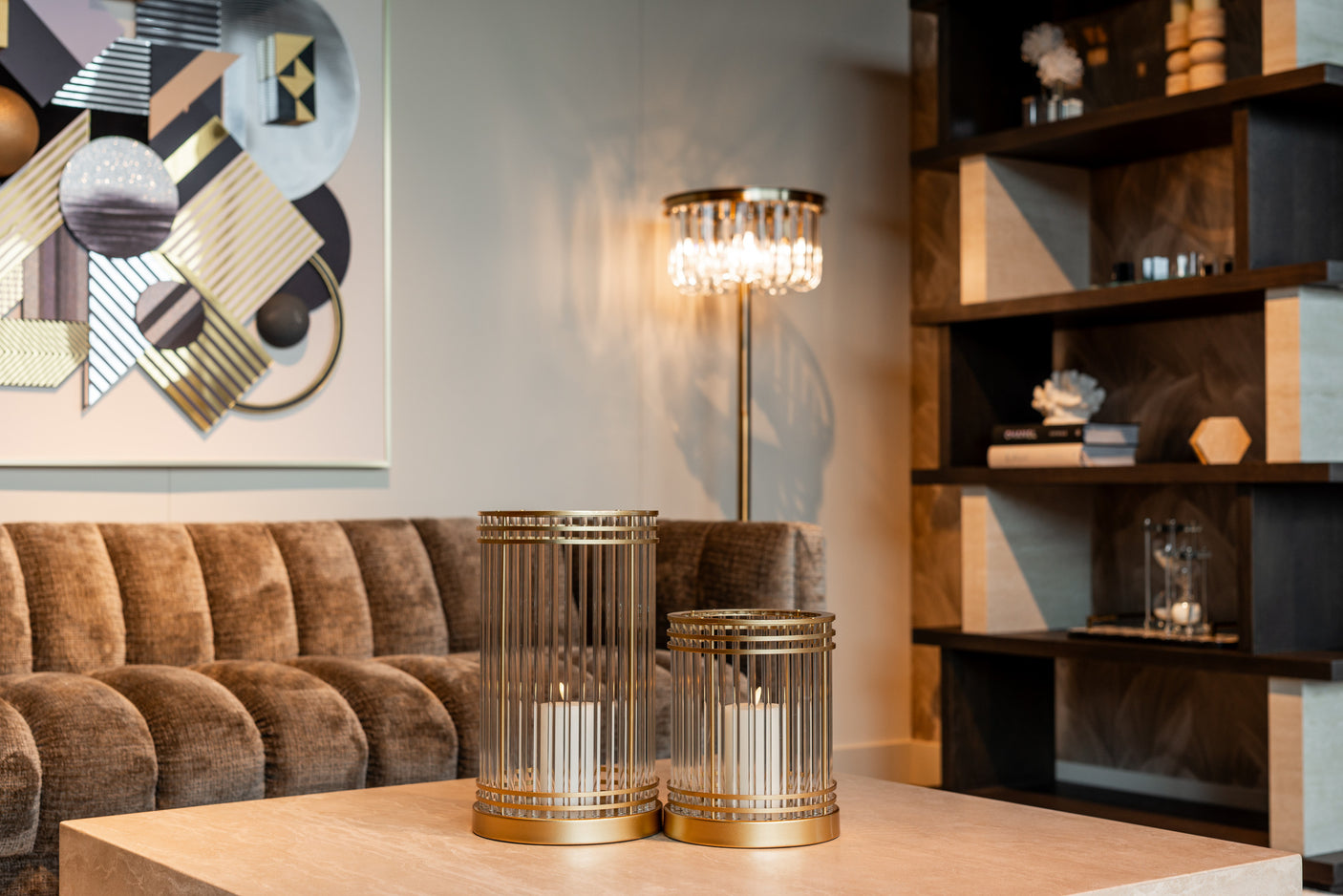 Displayskap Waldorf brun Richmond Interiors Vitrineskap