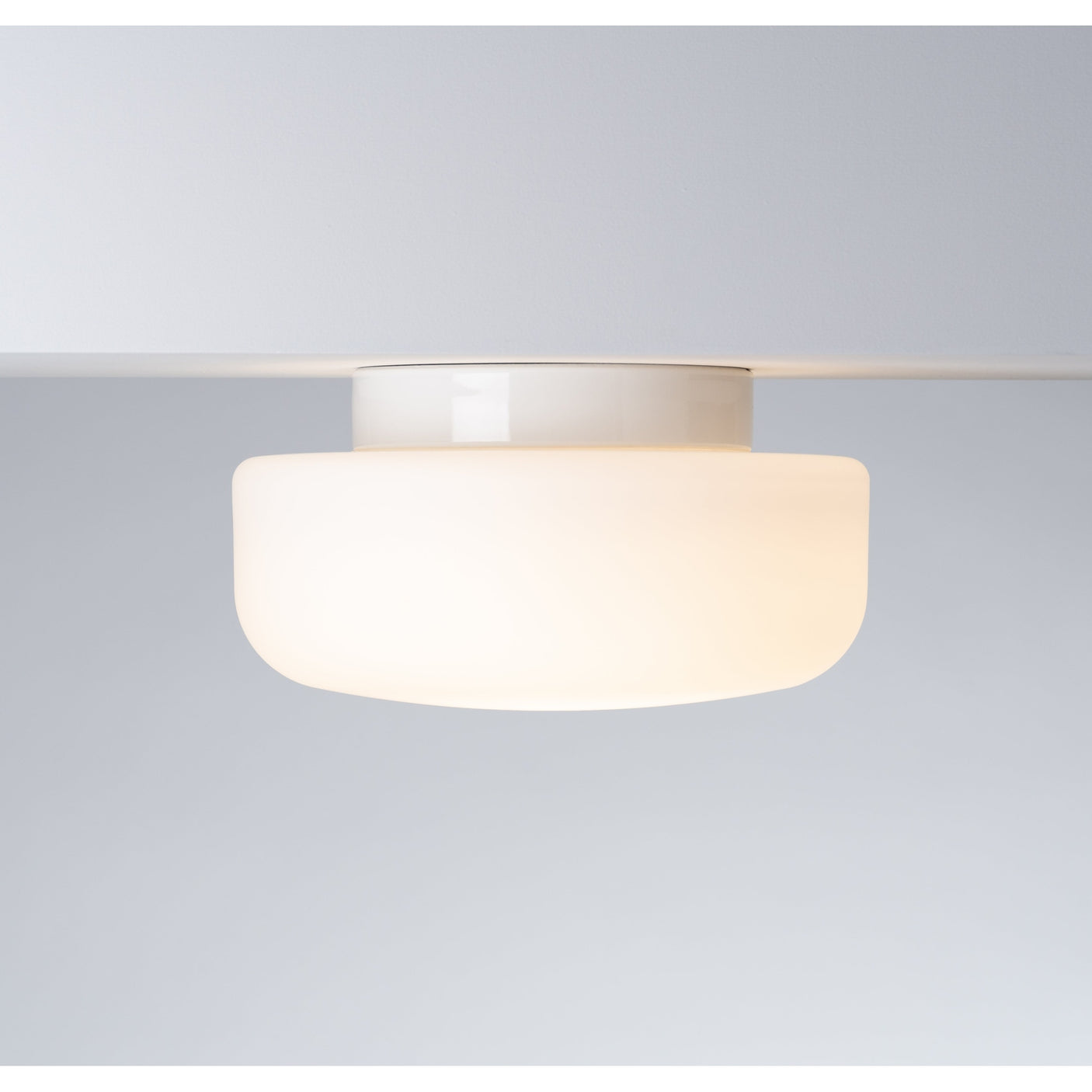Solenne Ø320 Taklampe/Vegglampe E27 IP44 Ifö Electric Taklampe/Vegglampe