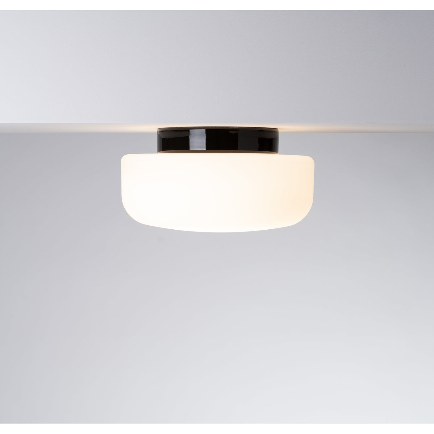 Solenne Ø320 Taklampe/Vegglampe E27 IP44 Ifö Electric Taklampe/Vegglampe
