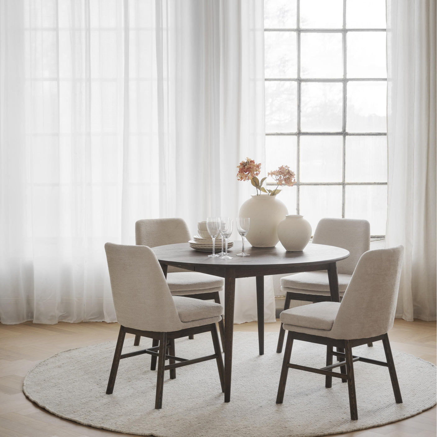 Amesbury spisestol Rowico Spisestol