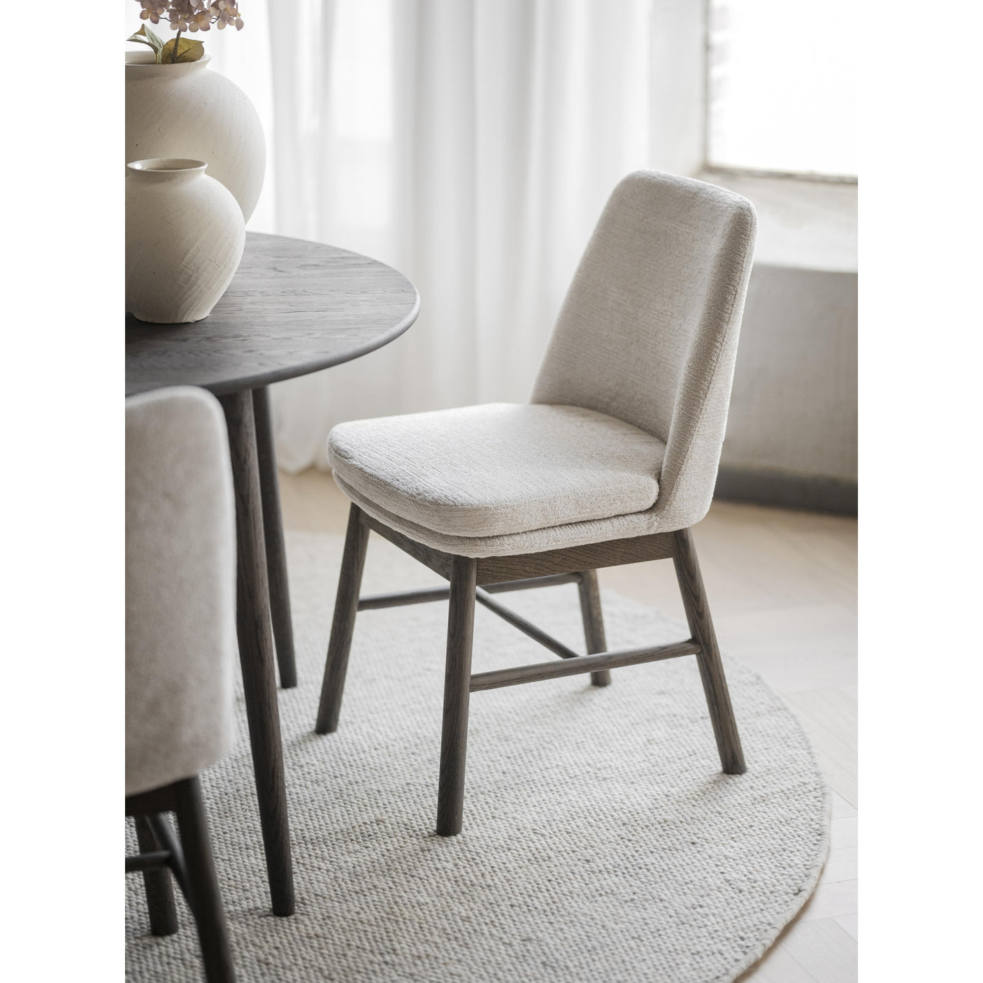 Amesbury spisestol Rowico Spisestol