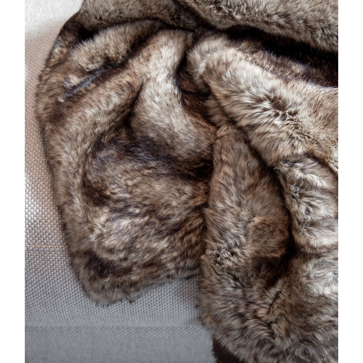 ALASKA WOLF Artwood Pledd