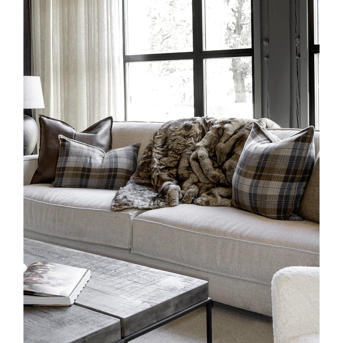 ALASKA WOLF Artwood Pledd