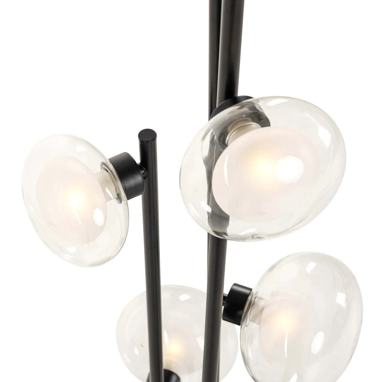 Gulvlampe Luva svart Richmond Interiors Gulvlampe