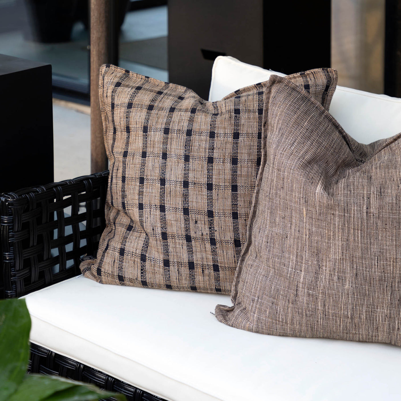 TRAILSIDE BLACK/LINEN Putetrekk Artwood Pute