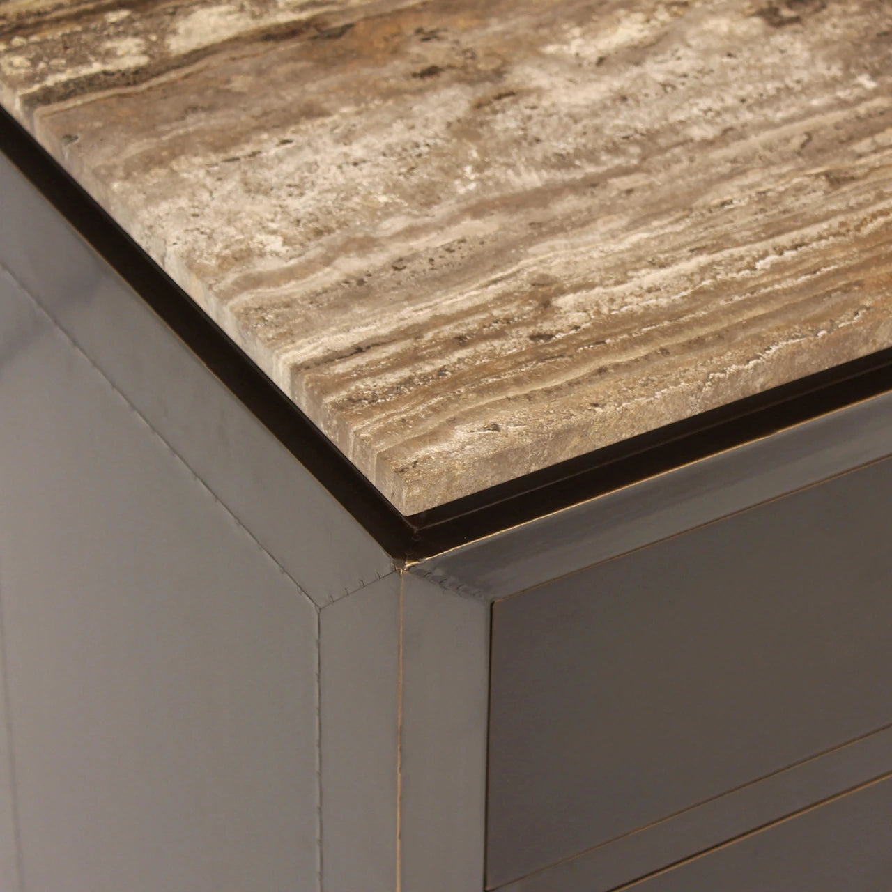 Nightstand Russo askebrun 3 skuffer Richmond Interiors Nattbord