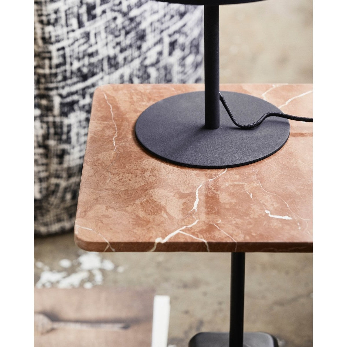 GLOW bordlampe - matt svart Nordal STAND LAMP