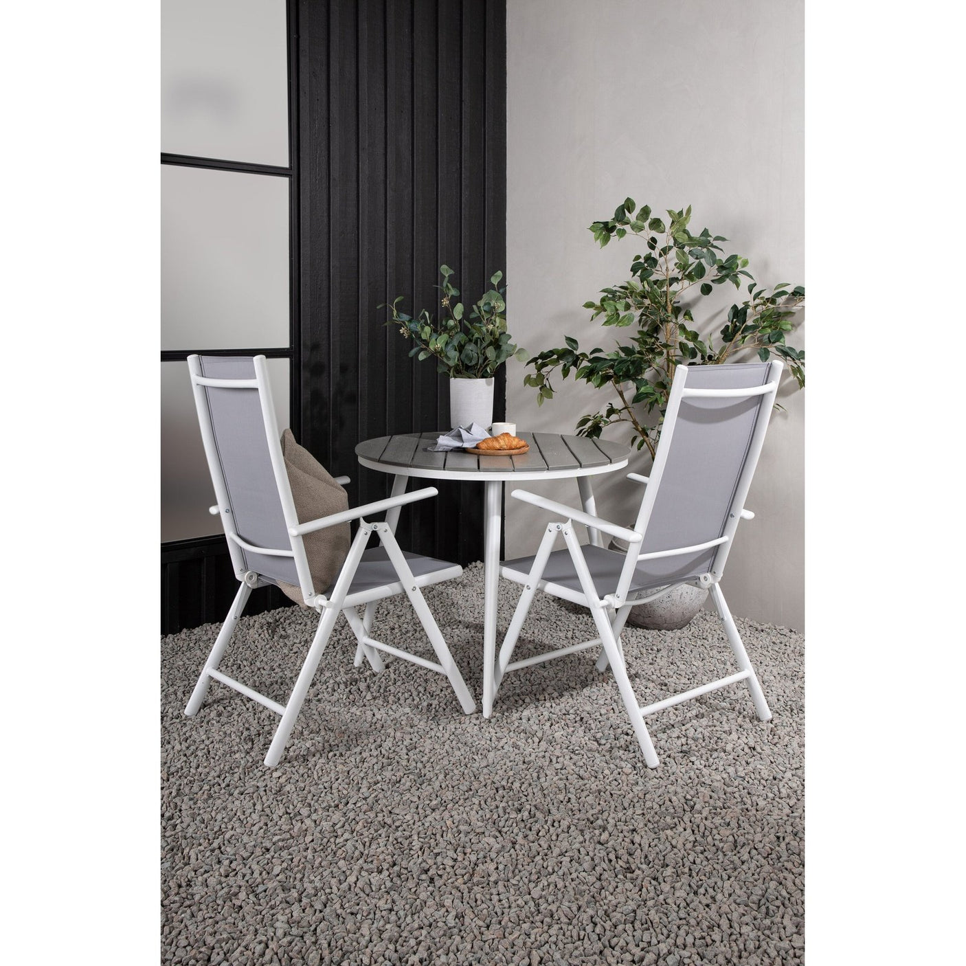 Break Spisebord Rundt 90ø + Break stoler Venture Design Spisegruppe