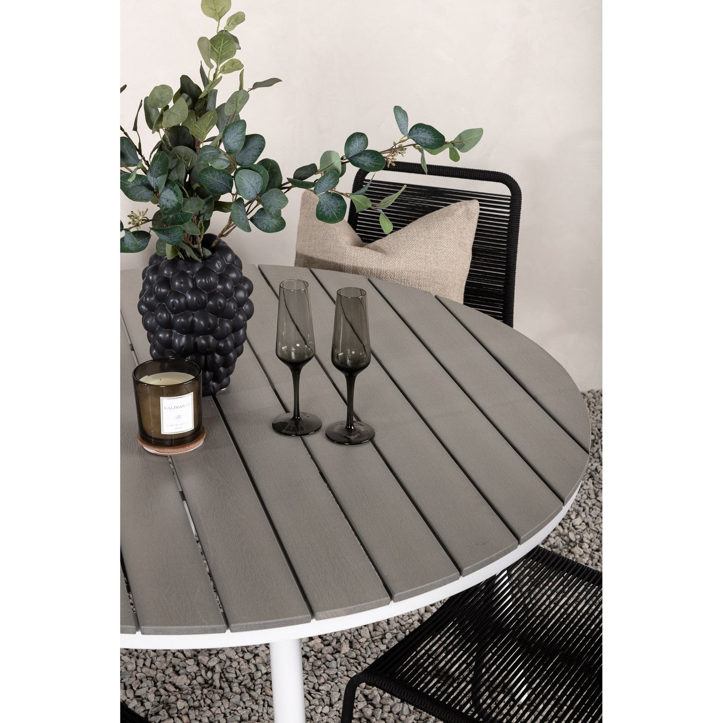 Pause Spisebord Rundt 120ø + Lindos Venture Design Spisegruppe