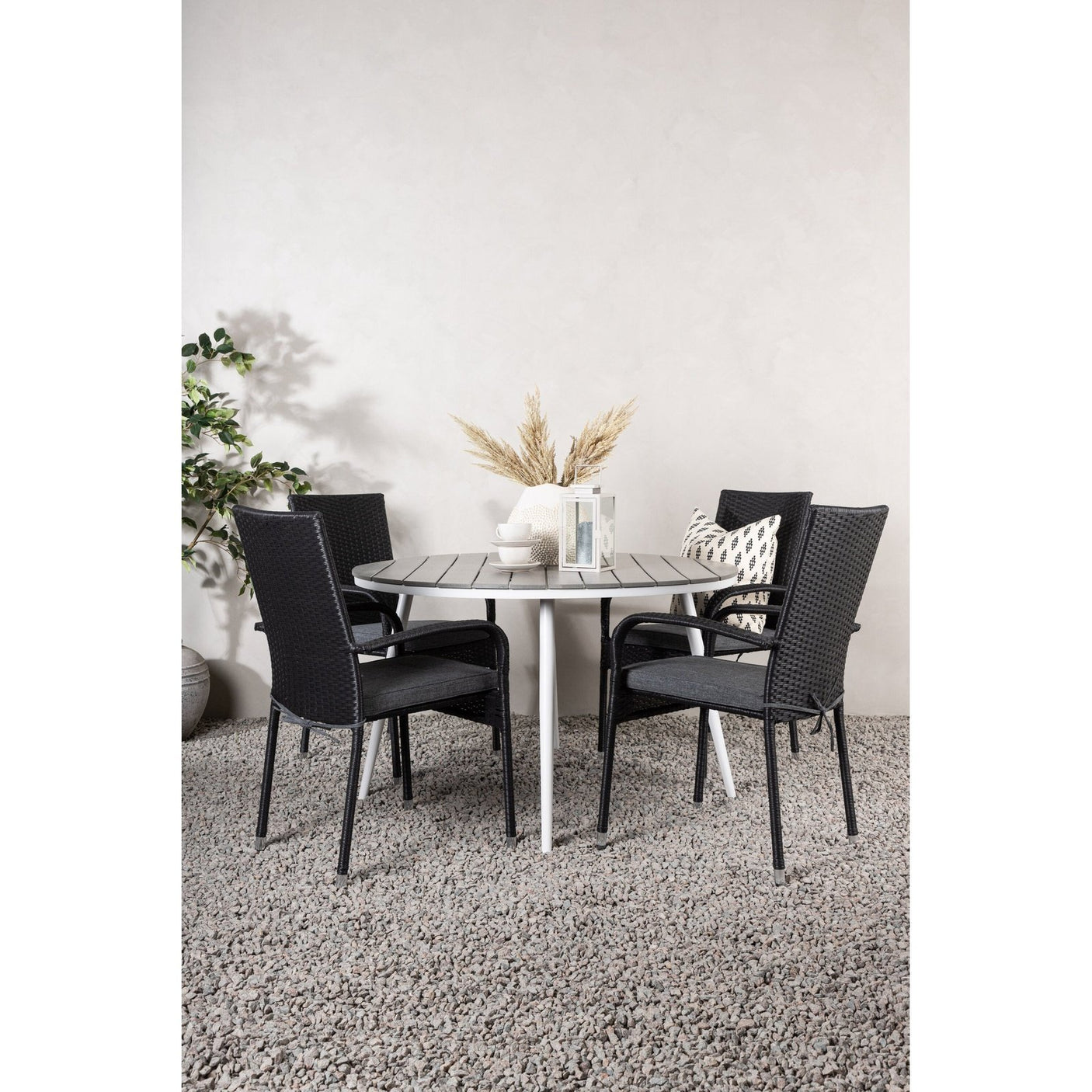 Pause Spisebord Rundt 120ø + Anna stoler Venture Design Spisegruppe
