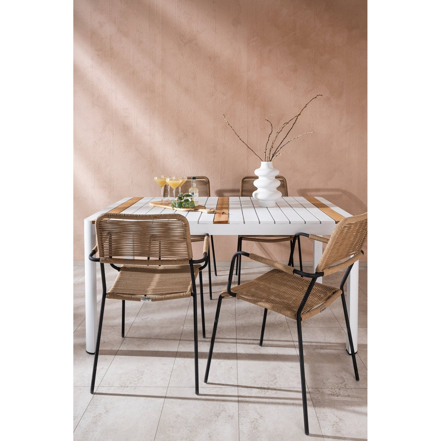 Togo Spisebord 150*100 + Lindos Lenestol Venture Design Spisegruppe