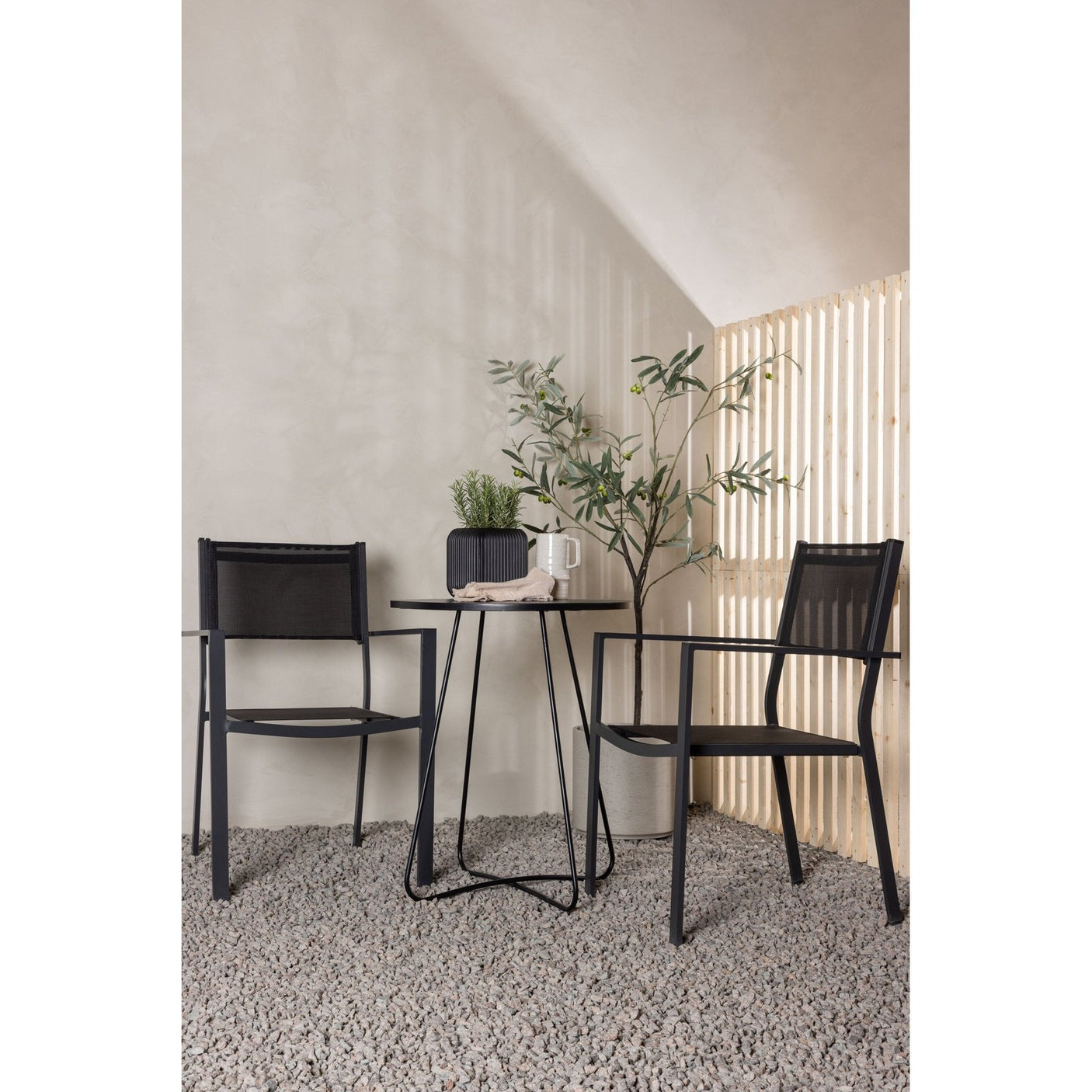 Bacong Cafébord + Copacabana stablebord Venture Design Spisegruppe