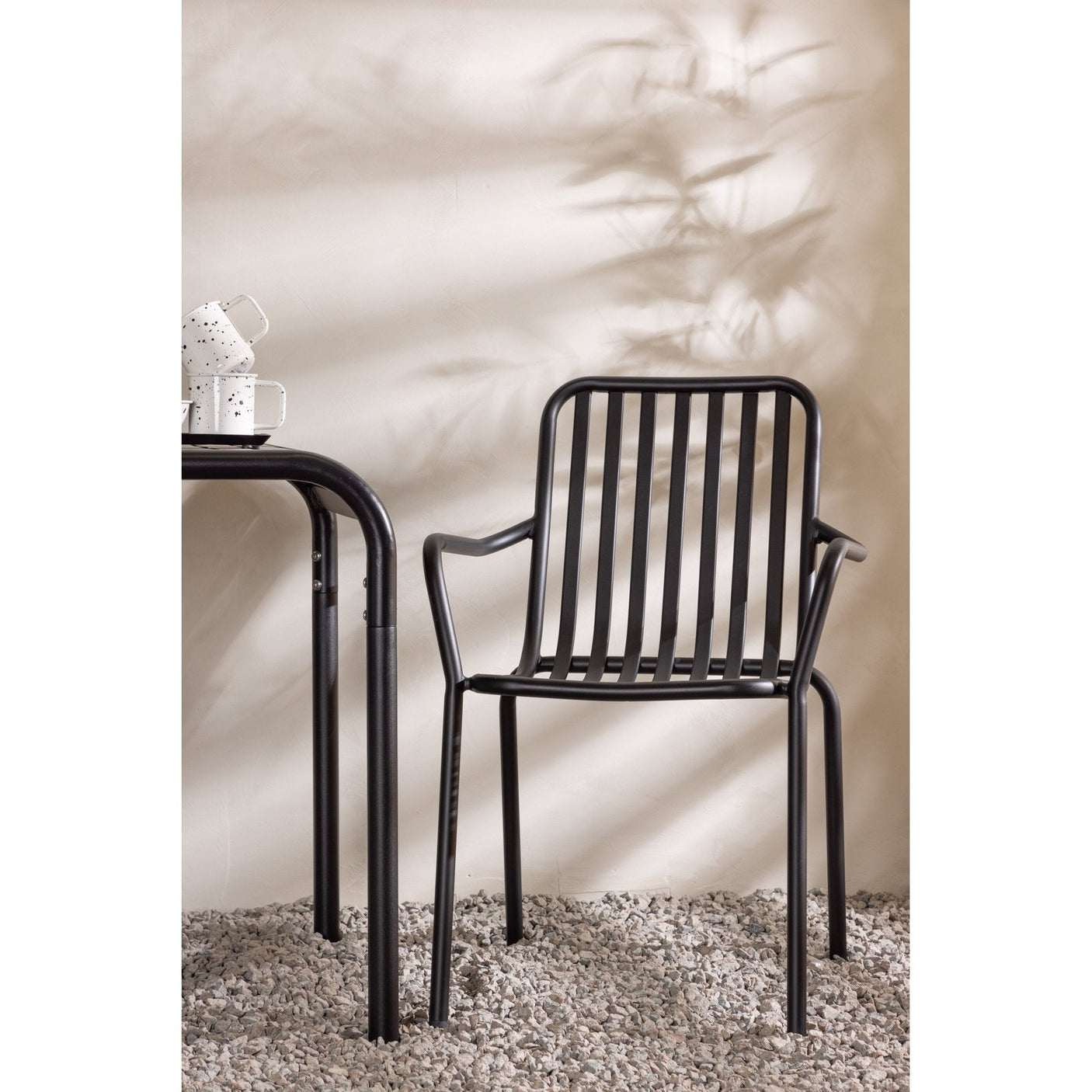 Borneo Cafébord 70*70* + Peking spisestoler Venture Design Spisegruppe