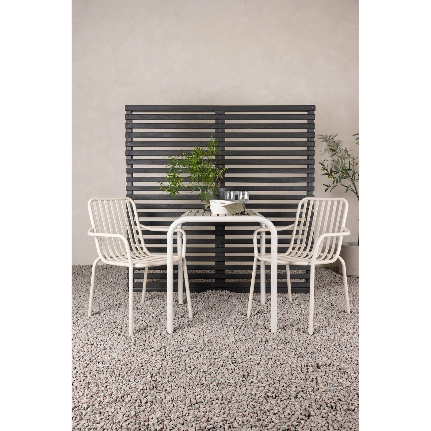 Borneo Cafébord 70*70* + Peking spisestoler Venture Design Spisegruppe