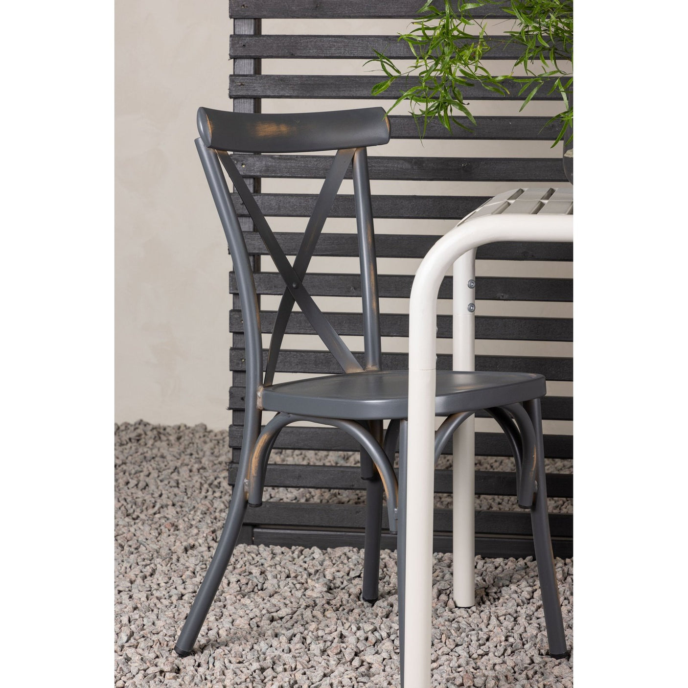 Borneo Cafébord 70*70* + Tablas spisestoler Venture Design Spisegruppe