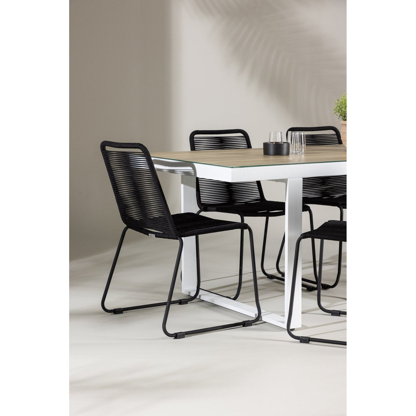 Merlo spisebord + Lindos Venture Design Spisegruppe