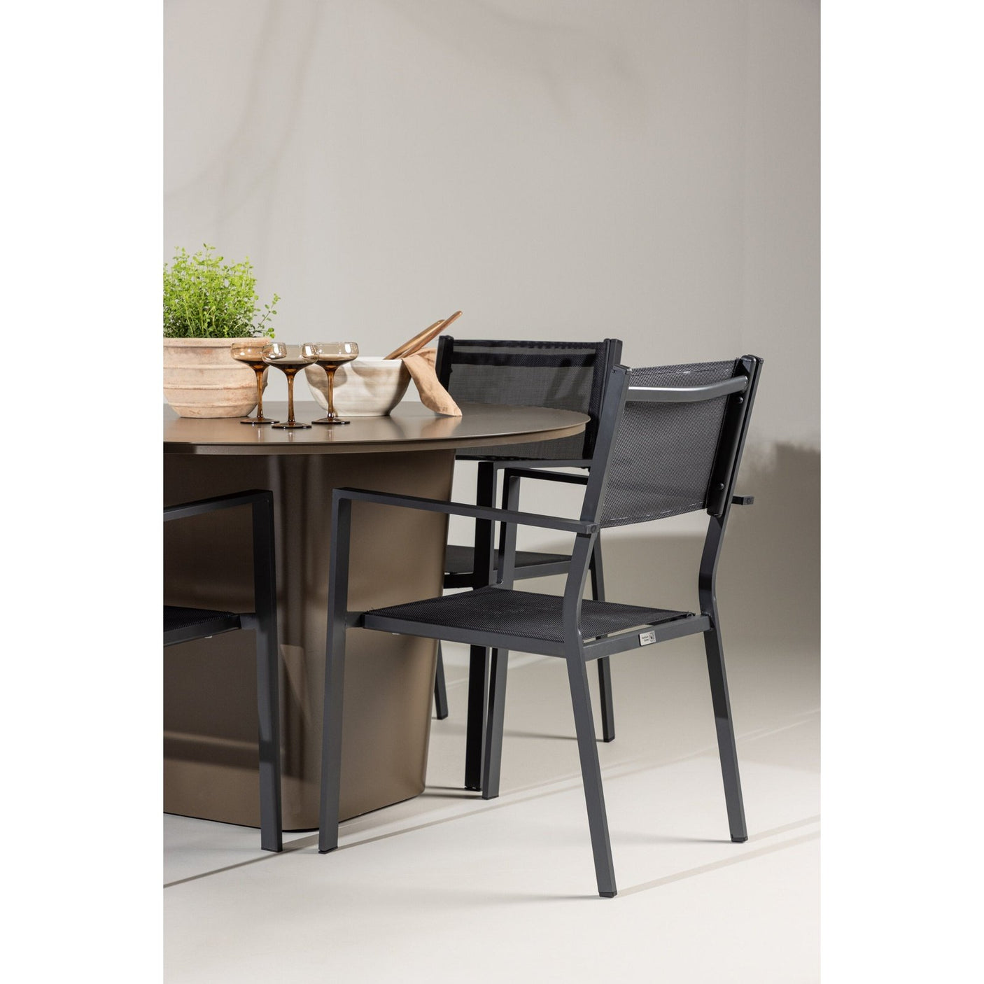 Santa Fe spisebord ø120 Roasty + Copacabana Venture Design Spisegruppe