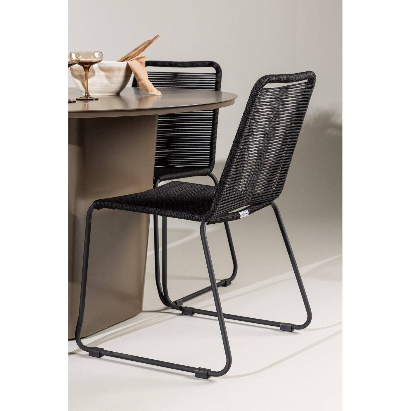 Santa Fe Spisebord ø120 Roasty + Lindos Venture Design Spisegruppe