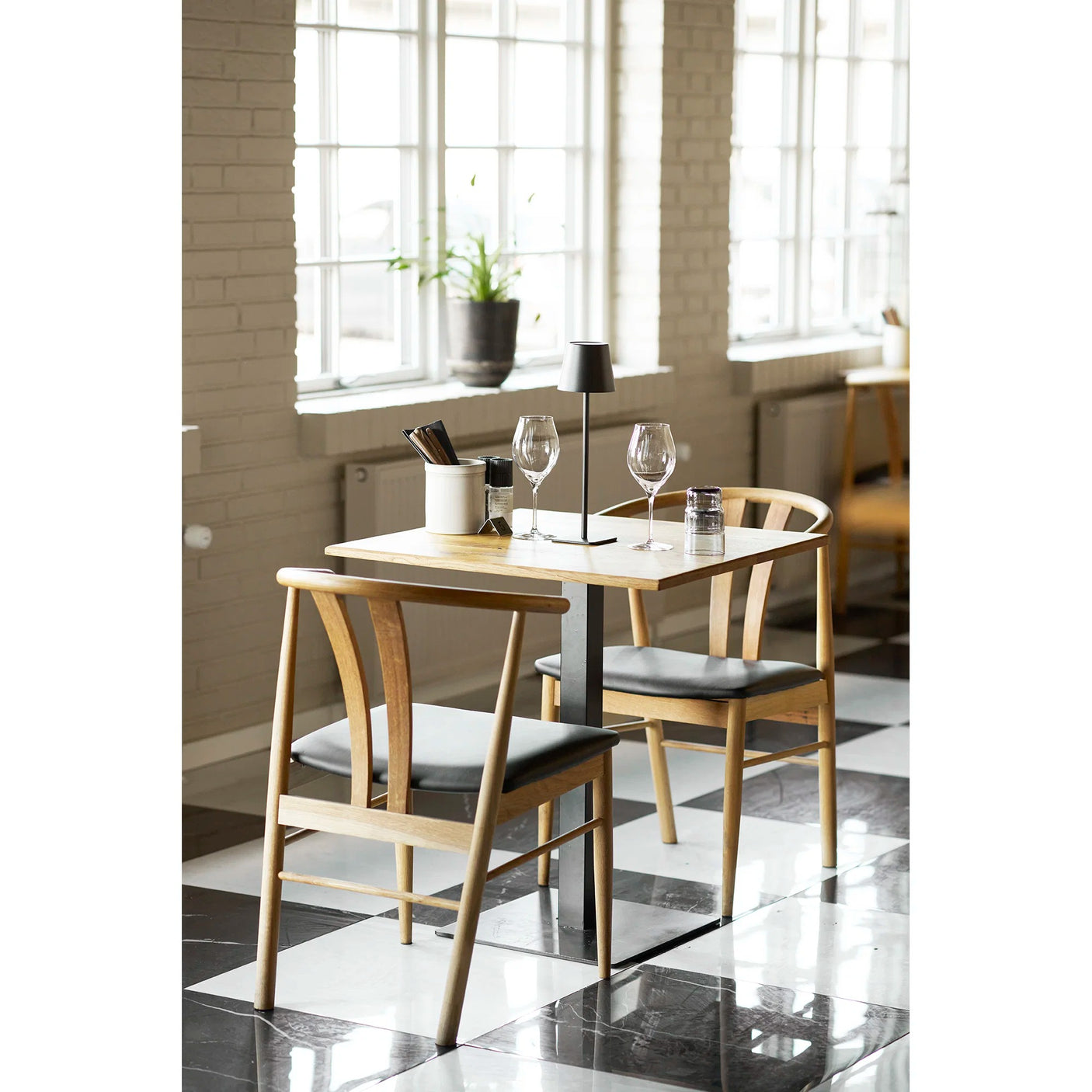 Lignano Cafe Table House Nordic Spisebord
