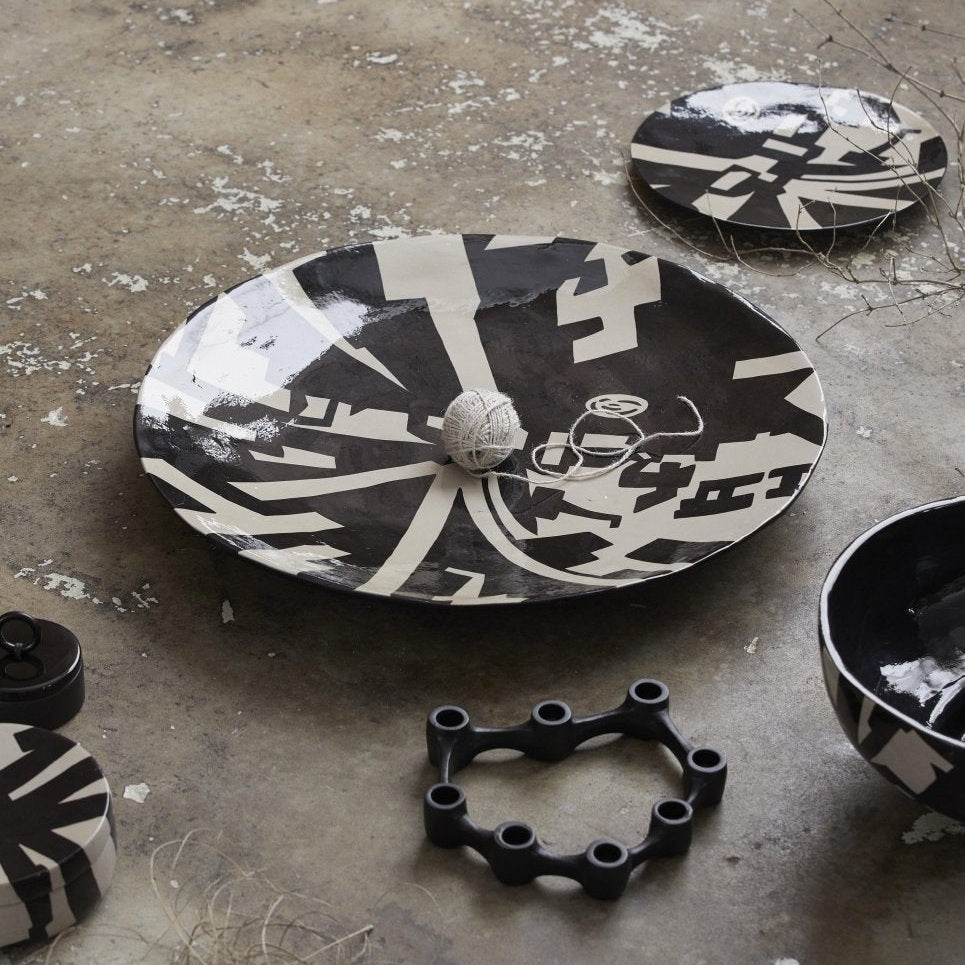 LIPSI dekoratjonsfat, S - svart/sand Nordal DECO ITEMS