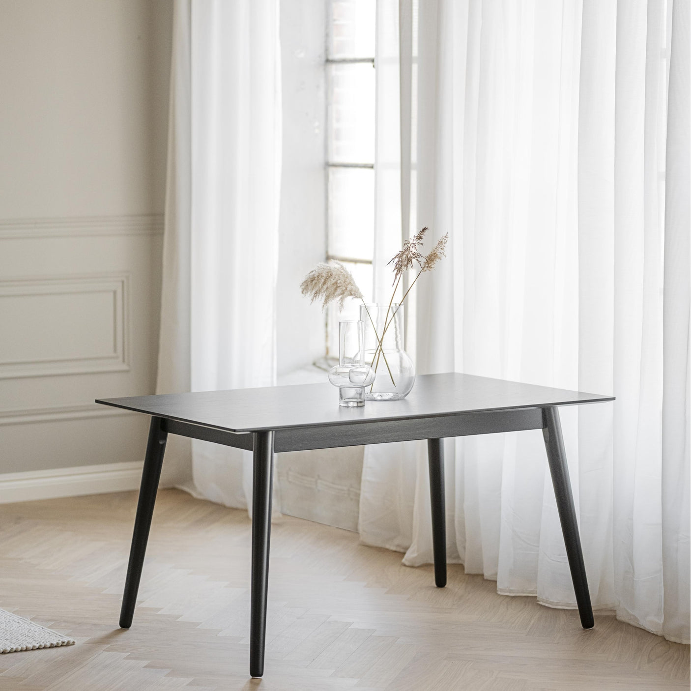 Lotta spisebord 140x90 Rowico Spisebord