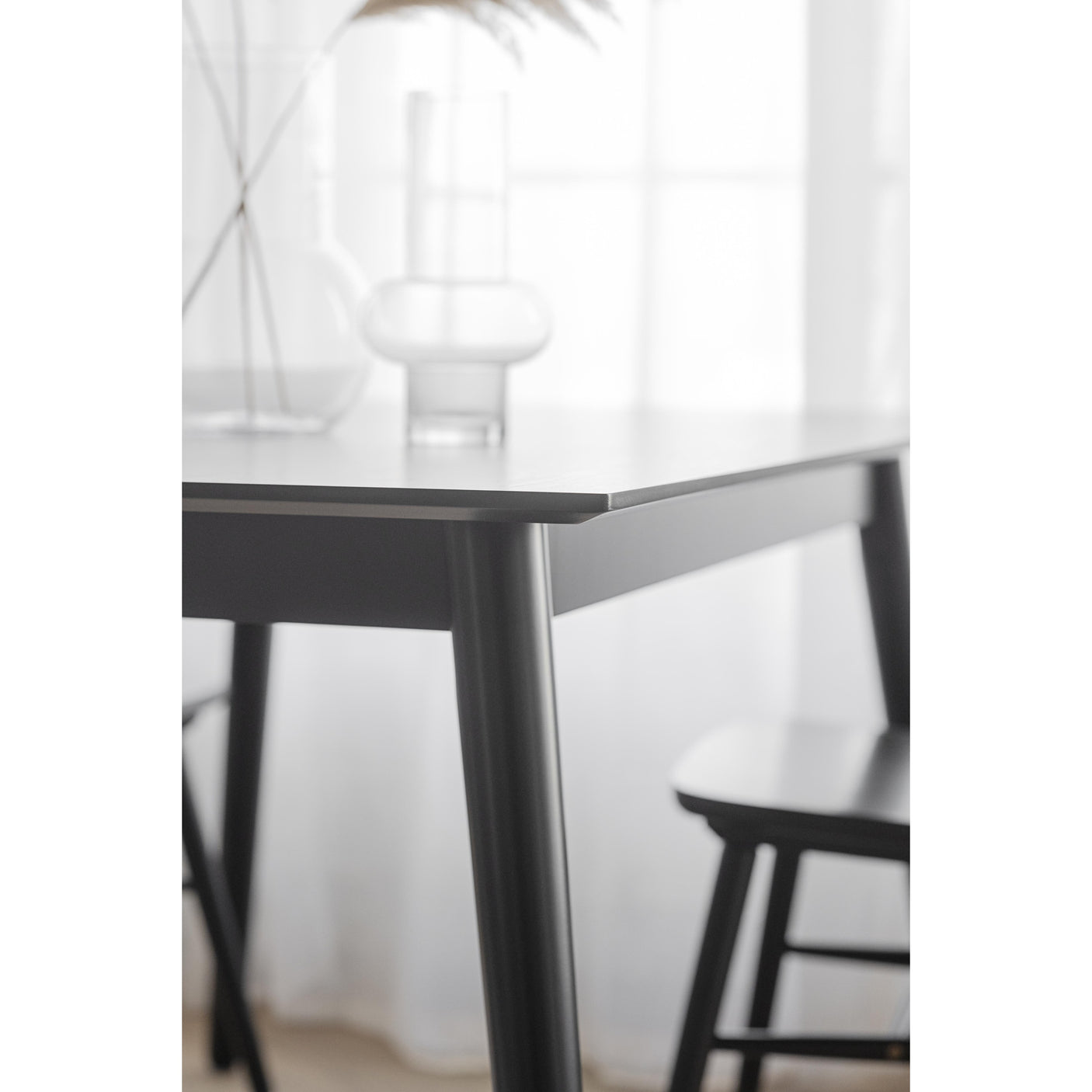 Lotta spisebord 140x90 Rowico Spisebord