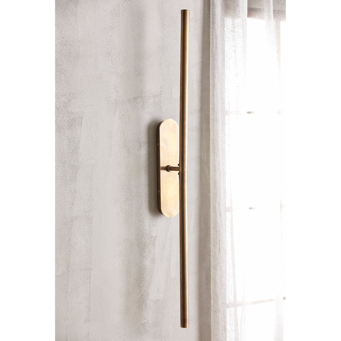 LUNA vegglampe - L116 cm - messing Nordal WALL LAMPS