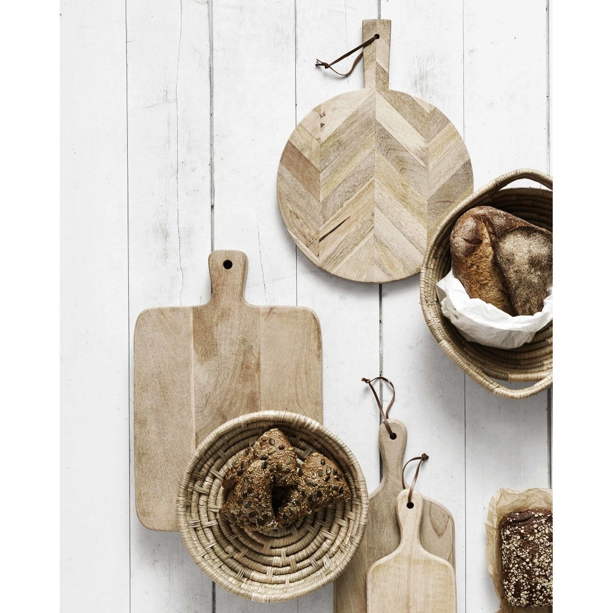 Rundt skjærebrett i mango - ø32 cm - natur Nordal KITCHEN AC