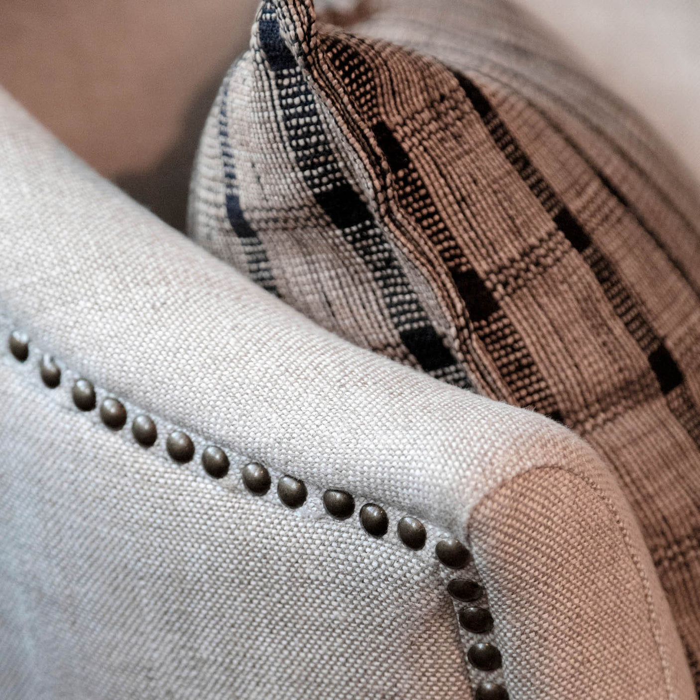 TRAVERSE BLACK/LINEN Putetrekk Artwood Pute