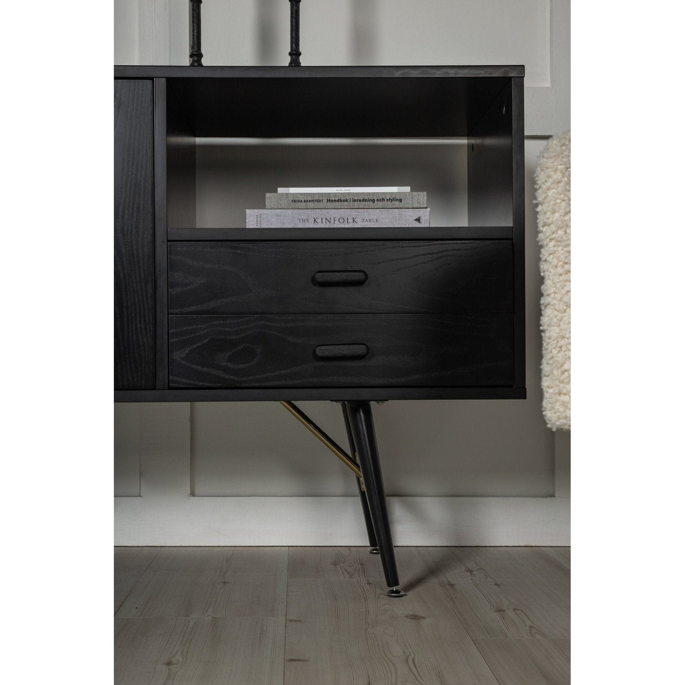 Gold Skjenk Venture Design Kommode