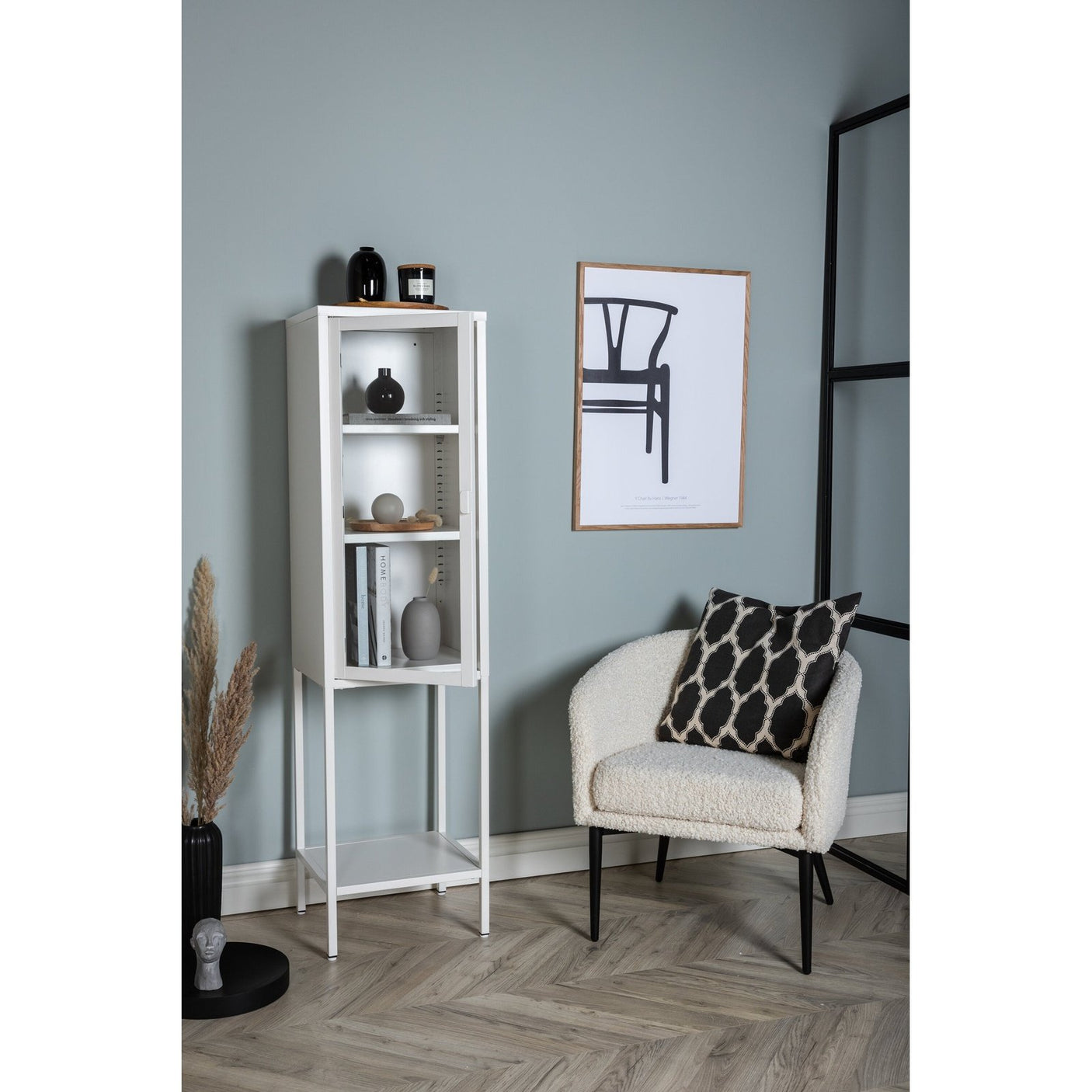 Misha vitrineskap Venture Design Vitrineskap