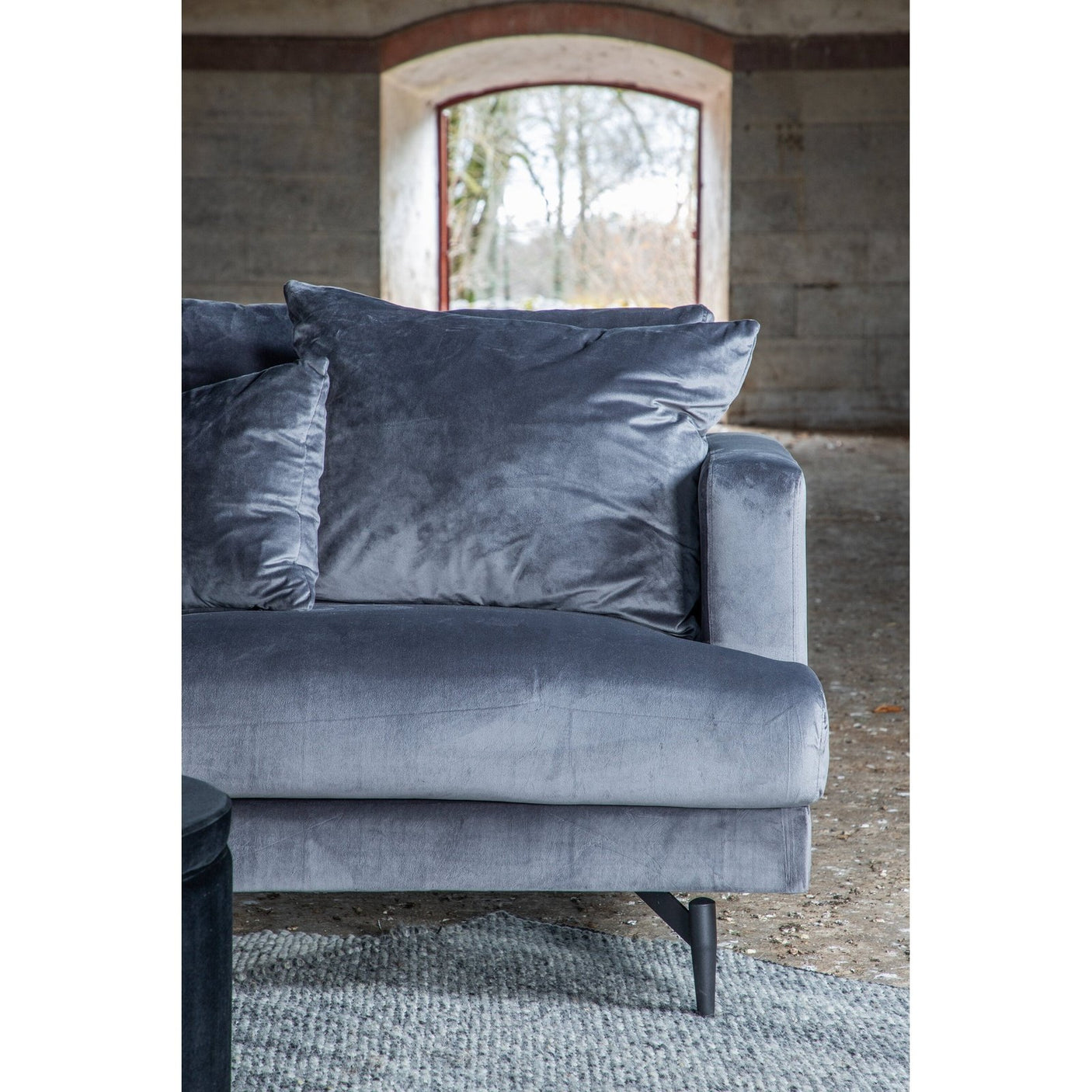 Sofia Sofa Venture Design Sofa