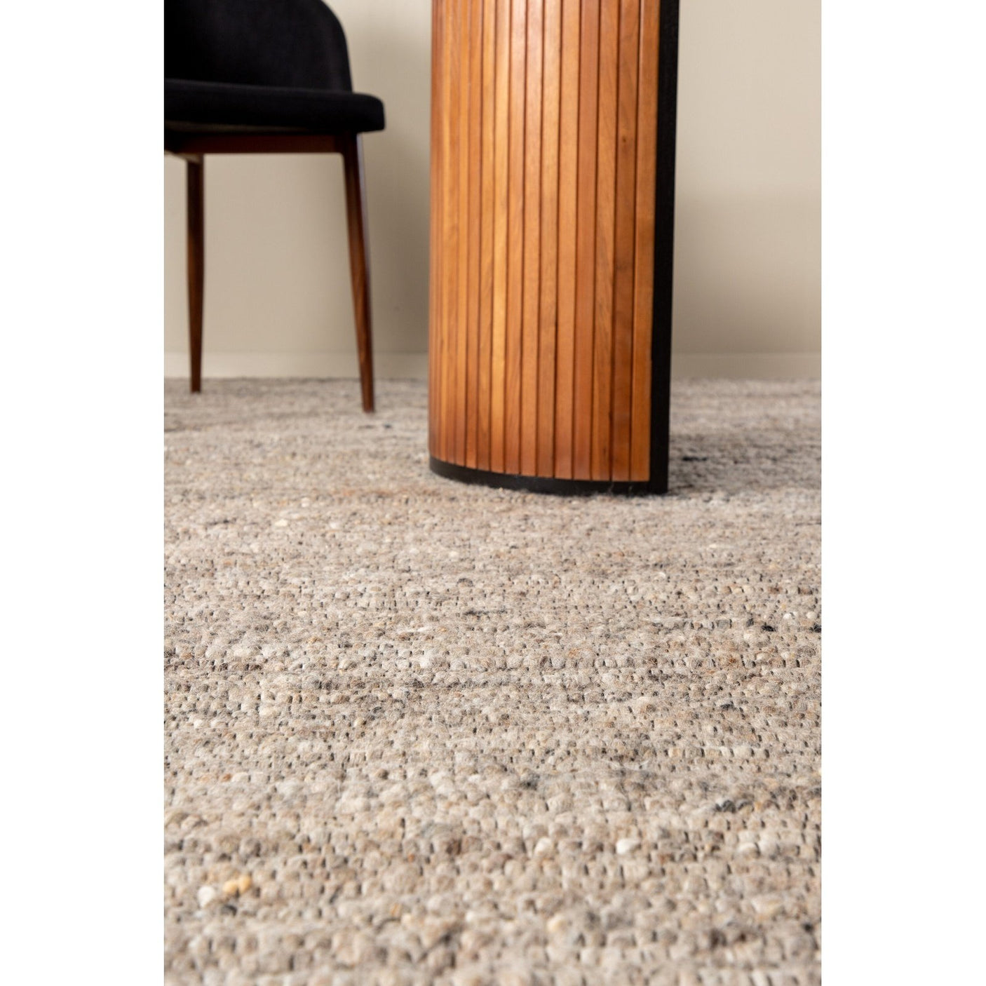 Loump ullteppe 200x300 Venture Design Teppe