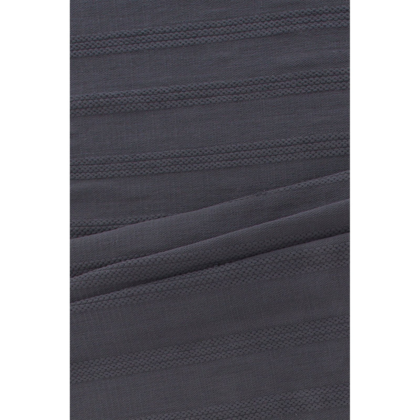 Nico tepper 200x300 Venture Design Teppe