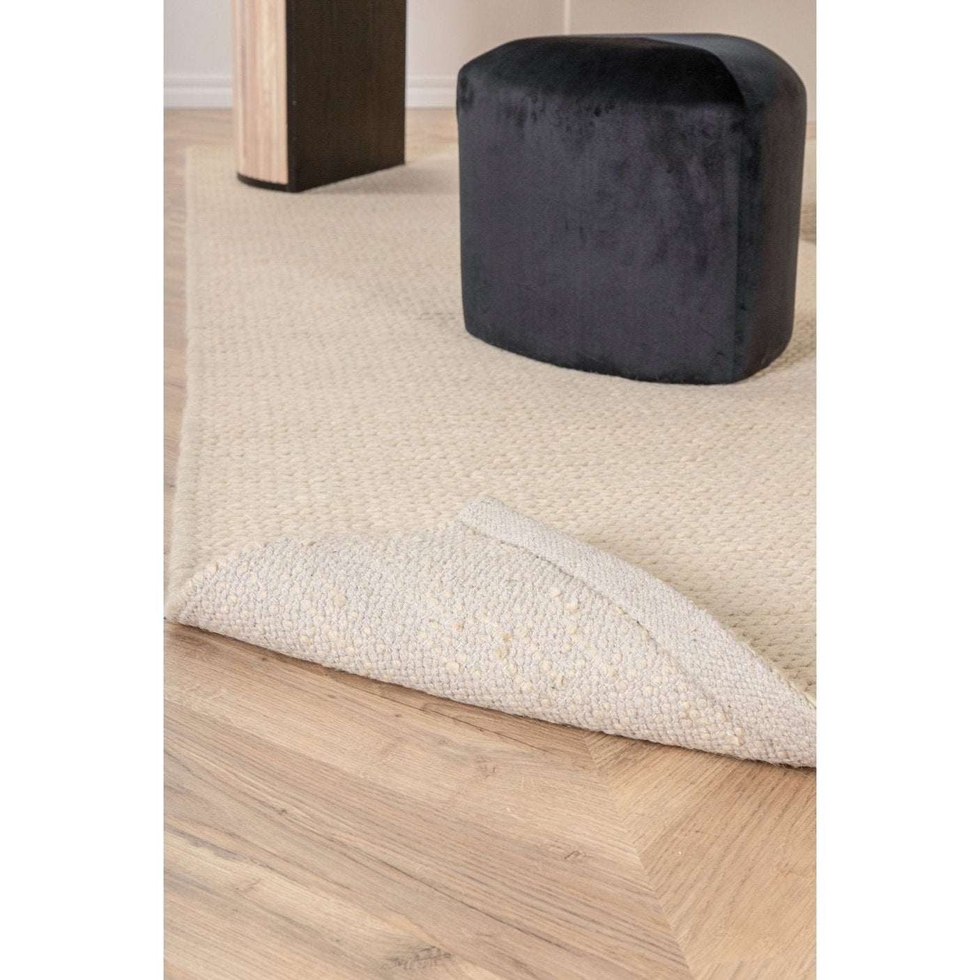 Marta ullteppe 200x300 Venture Design Teppe