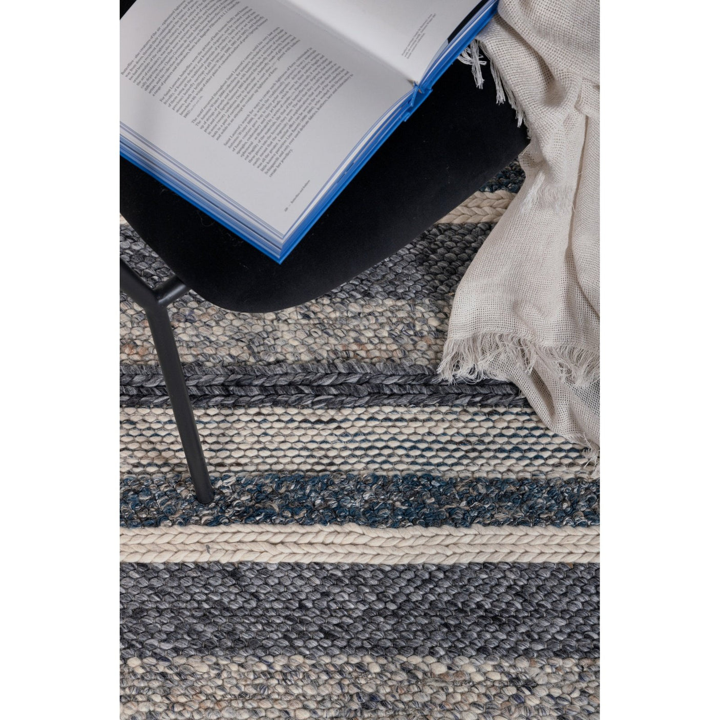 Navy Blue / Grey Venture Design Teppe