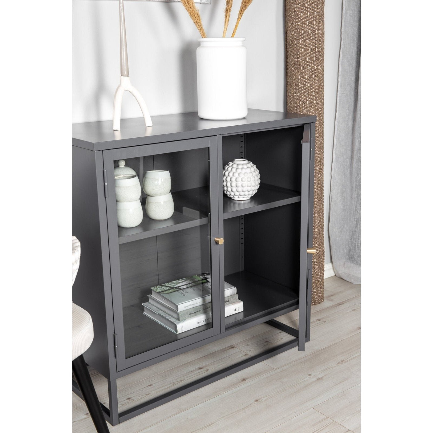 Bakal lite vitrinekap Venture Design Vitrineskap