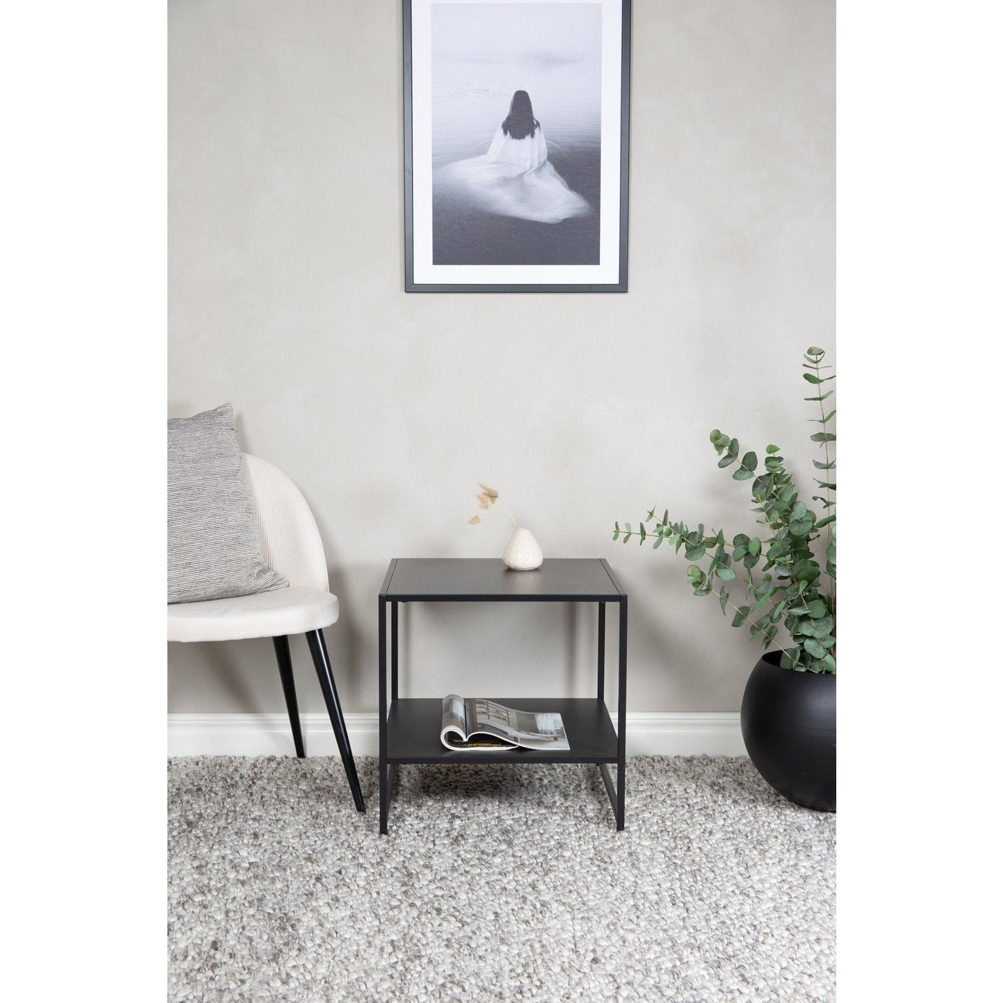 Staal sidebord med hylle Venture Design Sidebord