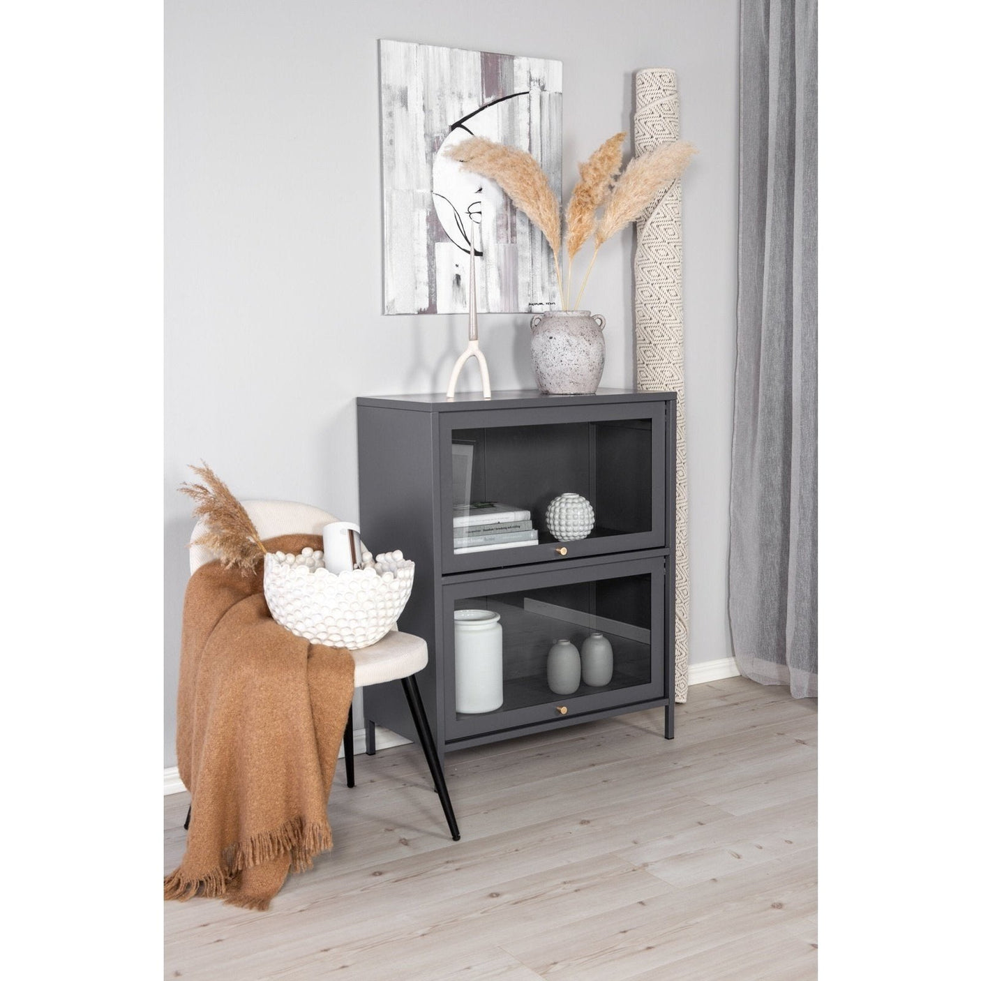 Bakal Sidebord Venture Design Vitrineskap