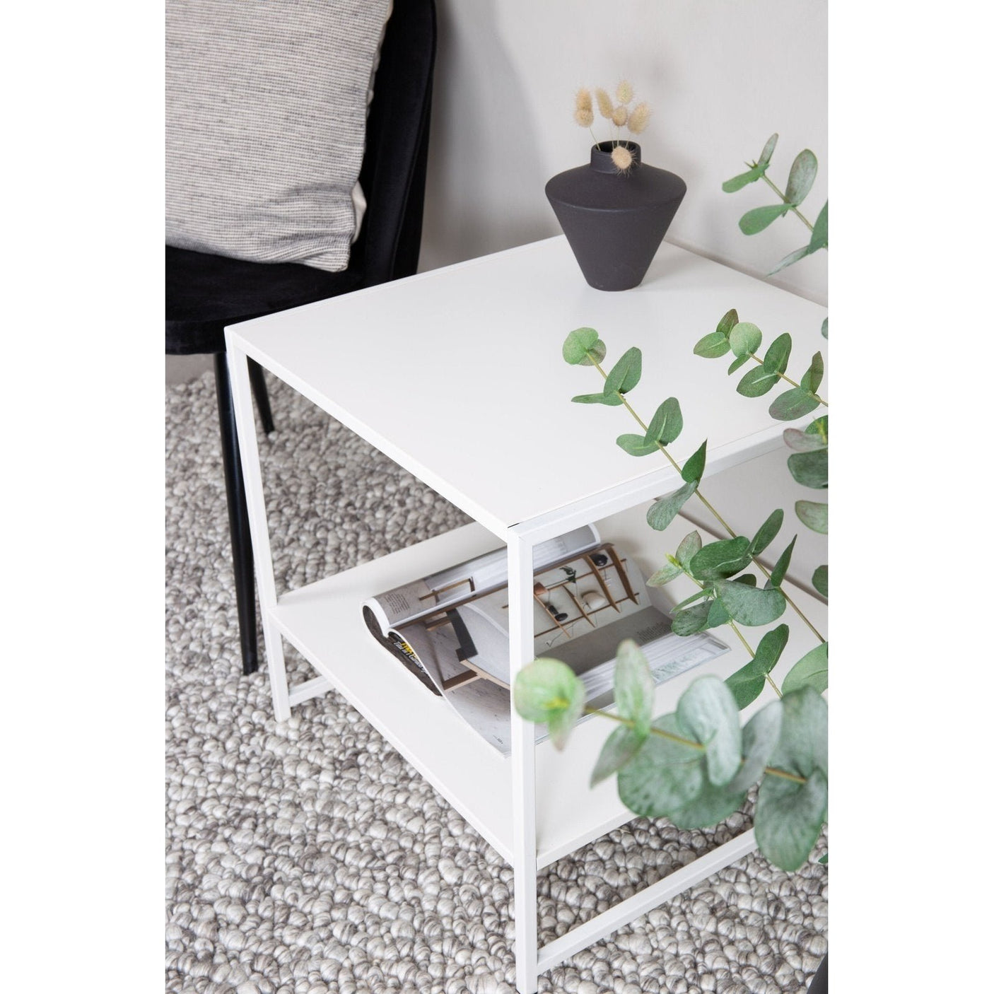 Staal sidebord med hylle Venture Design Sidebord