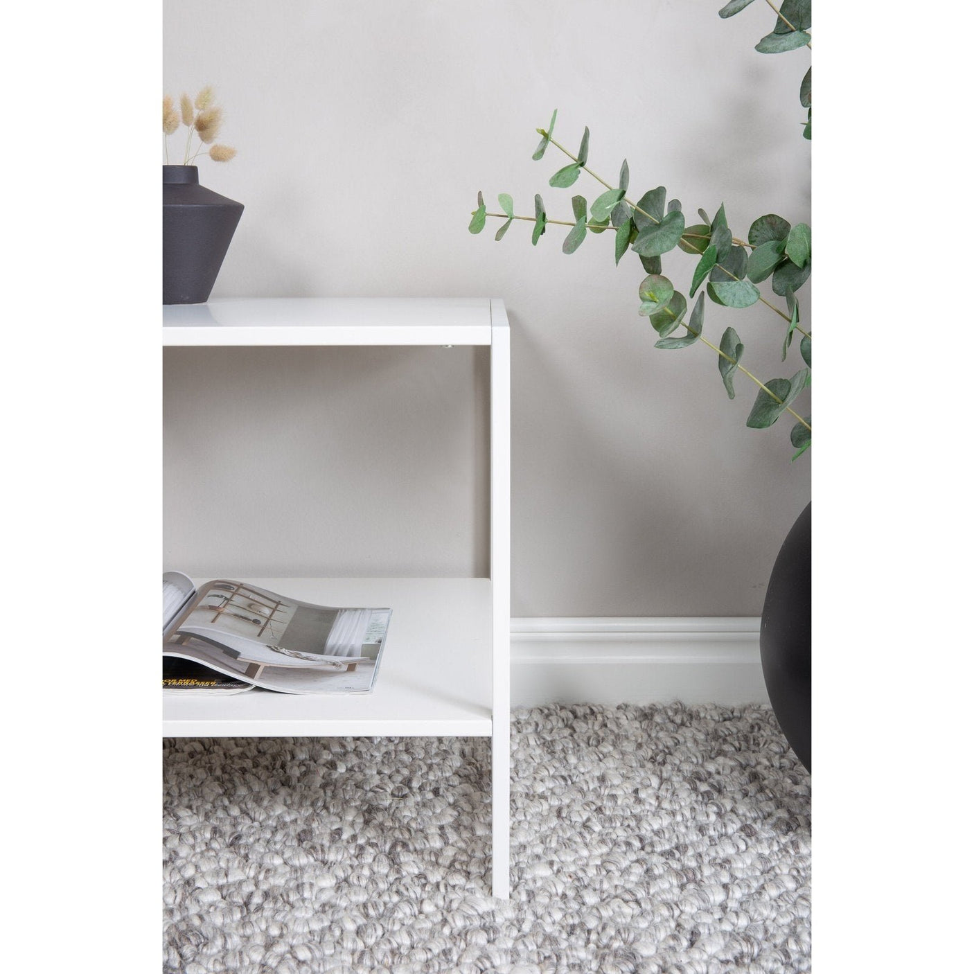 Staal sidebord med hylle Venture Design Sidebord