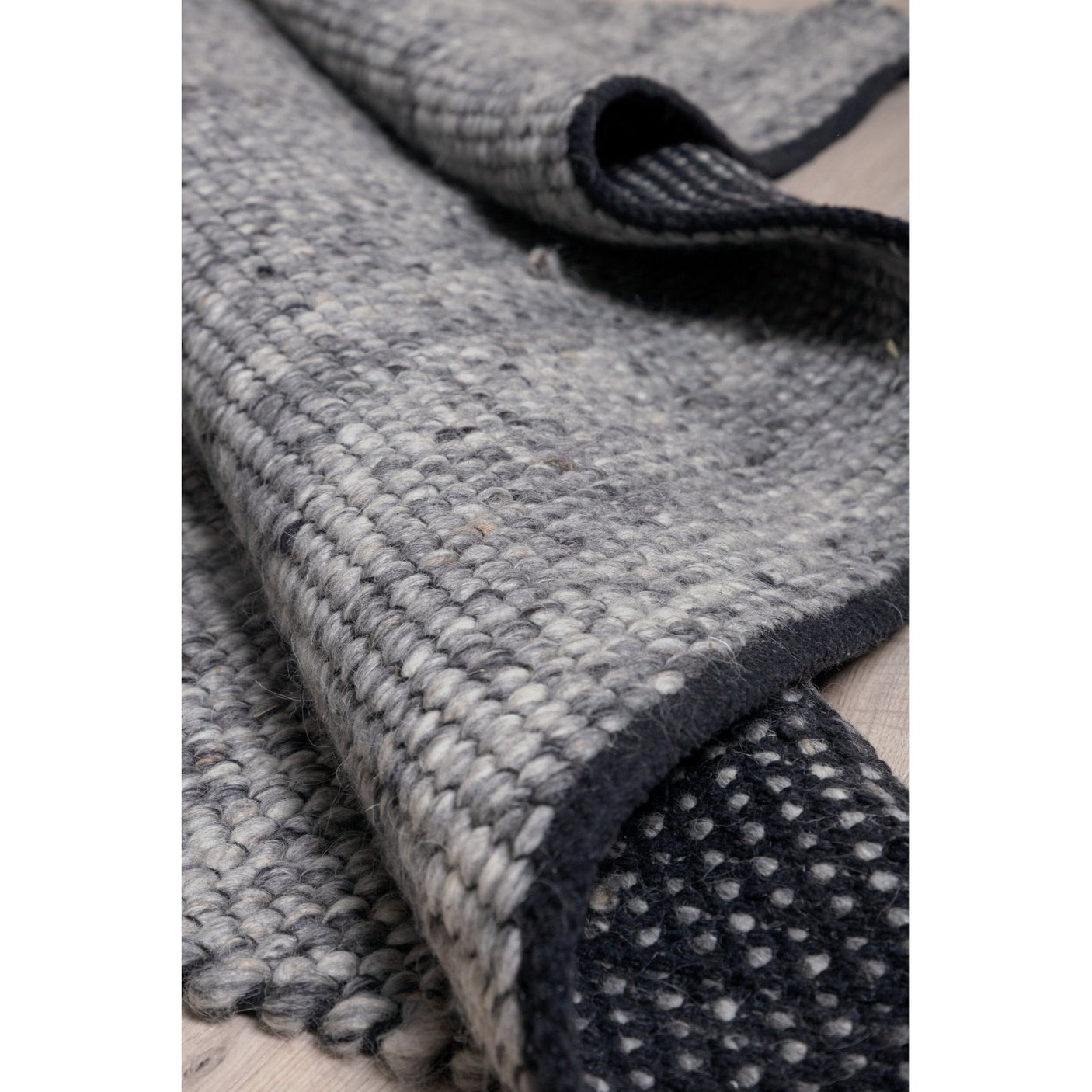 Ganga teppe 250x350 Venture Design Teppe